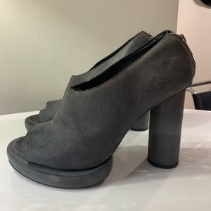 GORAN HORAL GRAY OPEN TOE SHOES HEELS SIZE 41